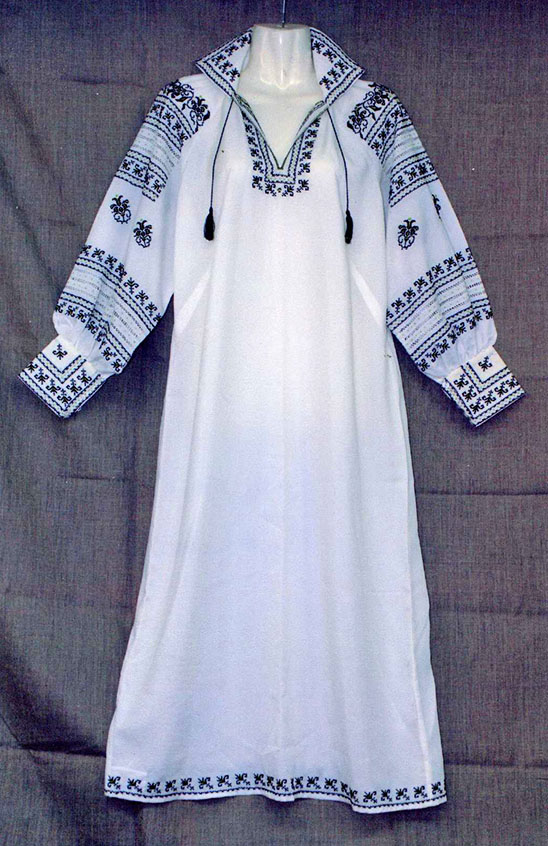 Сорочка додільна. Полотно, хрестик, мережки